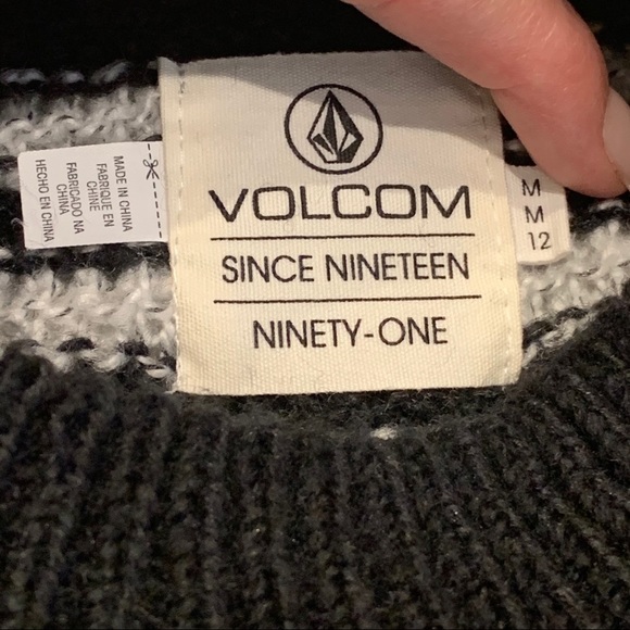 VOLCOM True To This Long Sweater Black and White - Picture 6 of 8